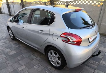 Peugeot 208 I 2013 Peugeot 208 e-HDi FAP 92 EGS6 StopampStart Allure 1.6 Diesel, zdjęcie 3