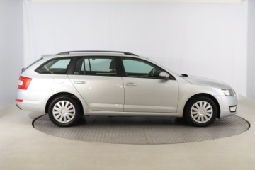 Skoda Octavia III Kombi 1.6 TDI CR DPF 110KM 2015 Skoda Octavia 1.6 TDI, Salon Polska, Klima, zdjęcie 5