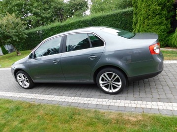 Volkswagen Jetta VI 2007 VOLKSWAGEN JETTA V 1,6 FSI 115 KM 184 TYŚ. KM, zdjęcie 7