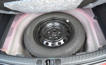 Toyota Auris II Touring Sports 1.3 Dual VVT-i 100 99KM 2014 Toyota Auris 1.3 - Niski przebieg - kamera cofania - climatronic - Oplacony, zdjęcie 31