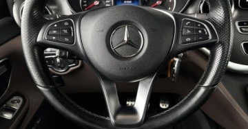Mercedes Klasa V W447 Długi Facelifting 2.0 300d 237KM 2023 Mercedes-Benz Klasa V V300d AMG Line Dlugi 7 miejsc Kamera360 Tempomat Naw, zdjęcie 13