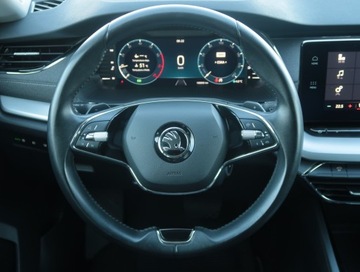 Skoda Octavia IV Liftback 1.5 TSI EVO 150KM 2022 Skoda Octavia 1.5 TSI e-tec, Salon Polska, zdjęcie 17