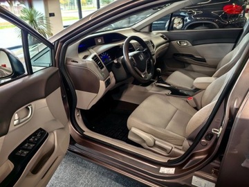 Honda Civic IX Sedan 1.8 i-VTEC 142KM 2013 Honda Civic IX 1.8 benzyna, zdjęcie 5