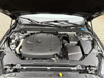 Volvo V60 II  Kombi 2.0 T4 190KM 2020 Volvo V60 2.0 T4 190 KM Automat Kamera Hak FV23%, zdjęcie 32