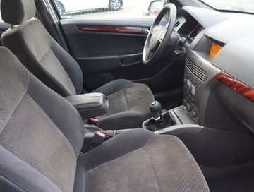 Opel Astra H Kombi 1.4 TWINPORT ecoFLEX 90KM 2005 Opel Astra 1.4 16V, Klima, El. szyby, zdjęcie 8