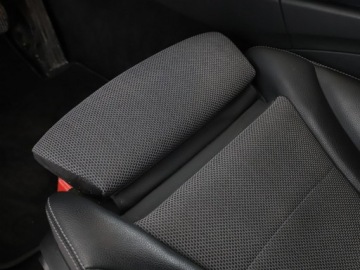 Mercedes Klasa C W205 Kombi 200 184KM 2017 Mercedes C 200 automat full LED półskóra grzane, zdjęcie 39