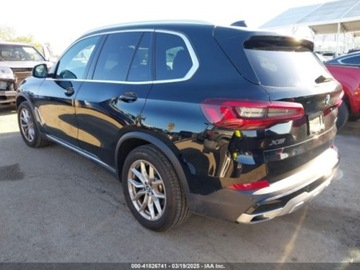 BMW X5 G05 2023 BMW X5 2023r., 3.0L 3.0 Benzyna 335KM, zdjęcie 2