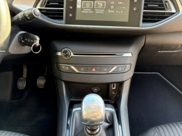 Peugeot 308 II 2014 Peugeot 308 SW 1.6 HDI 120 KM Panorama Kamera Hak, zdjęcie 18