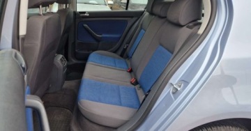 Volkswagen Golf V Hatchback 1.4 i 16V 75KM 2005 Volkswagen Golf 1.4 75KM Klimatyzacja automatyczna 1.4 Benzyna 75KM, zdjęcie 11