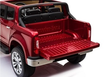 Автомобиль-аккумулятор Mercedes X Class, красная краска