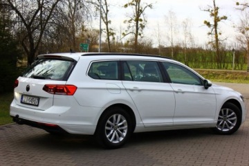 Volkswagen Passat B8 Variant Facelifting 2.0 TDI SCR 150KM 2020 Volkswagen Passat 2.0 TDI 150KM Bezwypadkowy 100 Serwisowany I Wlasciciel, zdjęcie 13