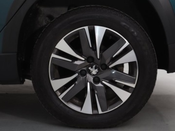 Peugeot 2008 I SUV Facelifting 1.2 PureTech 110KM 2016 Peugeot 2008 1.2 PureTech, Salon Polska, zdjęcie 14