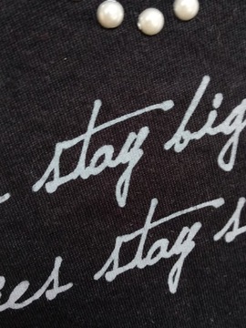 Czarna bluzka z napisami perełki baskinka basic S