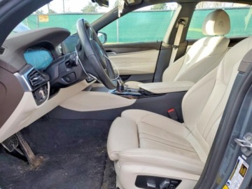 BMW Seria 6 G32 2019 BMW Seria 6 BMW serii 6 640i xDrive Gran Turismo z 2019 roku , od ubezpiec, zdjęcie 7