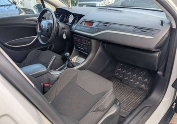 Citroen C5 III Tourer 2.0 HDi FAP 136KM 2009 Citroen C5 Citroen C5 100 bezwypadkowy 2.0 Diesel 135KM, zdjęcie 5