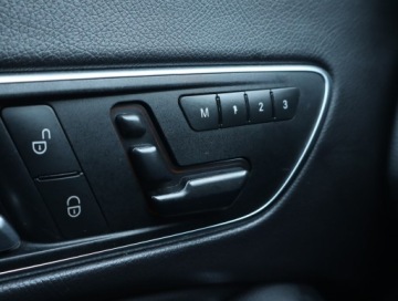 Mercedes CLA C117 Shooting Brake 2.0 250 211KM 2015 Mercedes CLA 250 4MATIC, Salon Polska, Serwis ASO, zdjęcie 19