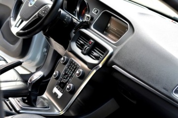 Volvo V40 II Hatchback 1.6 D2 115KM 2013 Volvo V40 Cross Country D2 Cross Country Radar Led, zdjęcie 12