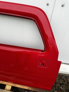 DVEŘE PŘEDNÍ PRAVÉ PRAVÝ HUMMER H 3 III