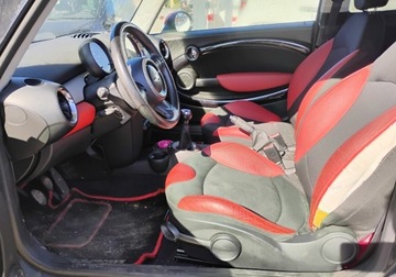 Mini One II 2011 MINI ONE 2011r, 1.6 Benzyna LPG. Lekko uszkodzony lewy bok. Jezdzi 1.6, zdjęcie 6