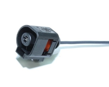 NOVÁ SKLO (OKNO) PŘEDNÍ ČELNÍ SKODA OCTAVIA 3 III OHŘÍVAČ SENSOR 2016-2020