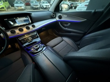 Mercedes Klasa E W213 Cabrio 2.0 200 184KM 2017 Mercedes E 200 Full-led. Automat Niski przebieg., zdjęcie 16