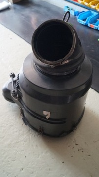OBUDOWA FILTRA POWIETRZA VOLVO FH4 13-