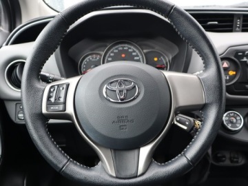 Toyota Yaris III Hatchback 5d Facelifting 1.0 VVT-i 69KM 2014 Toyota Yaris 1.0 VVT-i, Salon Polska, Serwis ASO, zdjęcie 12