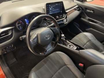 Toyota C-HR I Crossover Facelifting 2.0 Hybrid Dynamic Force 184KM 2021 Toyota C-HR 2.0 Hybrid GR Sport Toyota C-HR 2.0 GR, zdjęcie 9