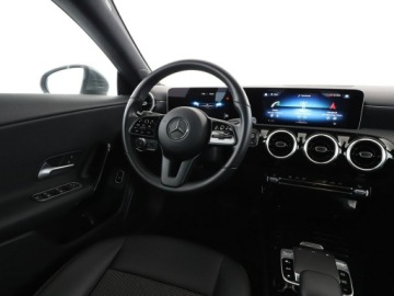 Mercedes CLA C118/X118 2019 Mercedes CLA 180 automat full LED półskóra navi, zdjęcie 15