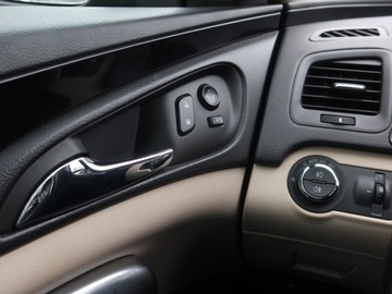 Opel Insignia I Country Tourer 2.0 CDTI Ecotec 163KM 2014 Opel Insignia 2.0 CDTI, Automat, Skóra, Navi, zdjęcie 17