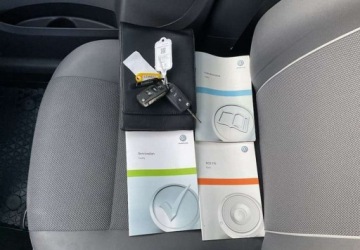 Volkswagen Caddy III Kombi Maxi 2.0 EcoFuel CNG 109KM 2010 Volkswagen Caddy 2.0 MPI 109 KM 5 osobowycena Export 2.0 BenzynaLPG, zdjęcie 11