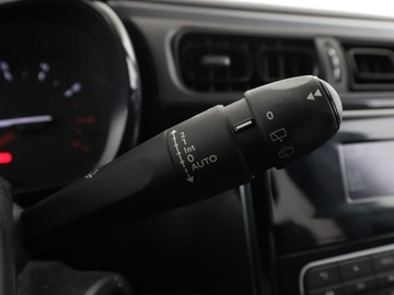 Citroen C3 III Hatchback 1.2 PureTech 82KM 2017 Citroen C3 klimatyzacja multifunkcja czujniki, zdjęcie 29