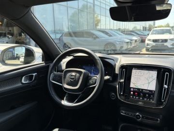 Volvo XC40 Crossover Facelifting 2.0 B3 163KM 2023 Volvo XC 40 XC40 B3 Ultimate Dark aut, Salon PL, F, zdjęcie 9