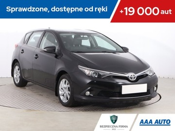 Toyota Auris II Hatchback 5d Facelifting 1.6 Valvematic 132KM 2016 Toyota Auris 1.6 Valvematic, Salon Polska