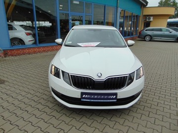 Skoda Octavia III Liftback Facelifting 1.6 TDI 115KM 2017 SKODA OCTAVIA III 1.6 TDI 115 KM, zdjęcie 4