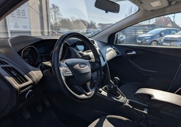 Ford Focus III Sedan Facelifting 1.6 Ti-VCT 125KM 2016 Ford Focus 1.6 Benzyna 125KM SedanManualPakiet WinterSalon PL 1.6 125KM, zdjęcie 9