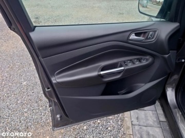 Ford Kuga II SUV 2.0 TDCi 150KM 2016 Ford Kuga Ford Kuga 2.0 TDCi 2x4 Titanium 2.0 Diesel 150KM, zdjęcie 9