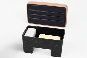 МАСЛЕНКА черная, умная, практичная, массивная масленка, свежее масло