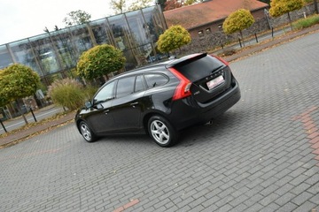 Volvo V60 I Kombi Facelifting 2.0 D2 DRIVE-E 120KM 2015 Volvo V60 2.0d 120KM Manual 2015r. LED NAVi TEMPOM, zdjęcie 18