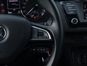 Skoda Fabia III Hatchback 1.2 TSI 110KM 2015 Skoda Fabia 1.2 TSI, Salon Polska, DSG, Klima, zdjęcie 18