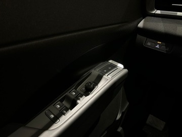 Volkswagen T-Roc I SUV Facelifting 1.5 TSI ACT 150KM 2025 Volkswagen T-Roc Life 1.5 eTSI 150 KM DSG, zdjęcie 17