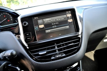 Peugeot 2008 I SUV Facelifting 1.2 PureTech 110KM 2016 Peugeot 2008 1,2 Benzyna 110Km Ledy Skóra Navi, zdjęcie 25