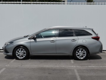 Toyota Auris II Touring Sports Facelifting 1.6 Valvematic 132KM 2016 Toyota Auris 1.6 Valvematic, Salon Polska, GAZ, zdjęcie 2
