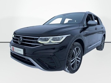 Volkswagen Tiguan II SUV Facelifting 2.0 TDI 200KM 2022 Volkswagen Tiguan 2.0TDI 200KM Elegance DSG 4x4 SerwisASO Acc Matrix Kessy, zdjęcie 22