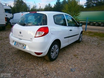 Renault Clio III Hatchback 5d Phase II 1.5 dCi 75KM 2012 Renault Clio 1,5dci VAT 1, zdjęcie 4