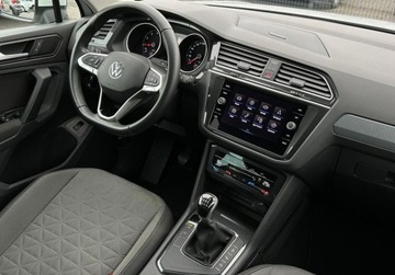 Volkswagen Tiguan II SUV Facelifting 1.5 TSI 150KM 2022 Volkswagen Tiguan Life, ACC, Kamera cofania, Bezwypadkowy, Salon PL, 1 wl., zdjęcie 17