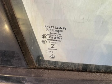 DVEŘE JAGUAR XF X250