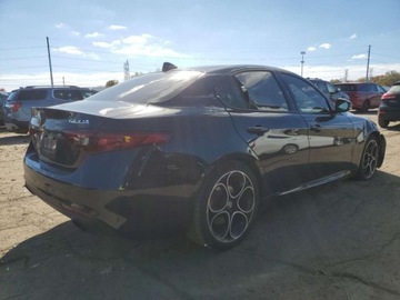 Alfa Romeo Giulia II Sedan Facelifting 2.0 Turbo 280KM 2023 Alfa Romeo Giulia Ti 2023 2.0l 2.0 Benzyna 280KM, zdjęcie 3