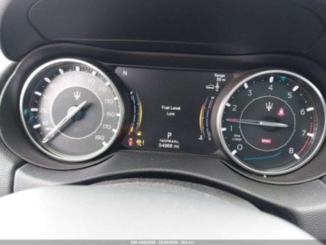 Maserati Levante 2023 Maserati Levante Modena, 2023r., 4x4, 3.0L 3.0 Benzyna 424KM, zdjęcie 12