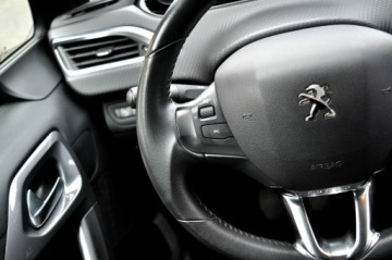 Peugeot 2008 I SUV Facelifting 1.2 PureTech 82KM 2017 Peugeot 2008 _1.2 82 KM Lift Navi Led Klimatronik, zdjęcie 23